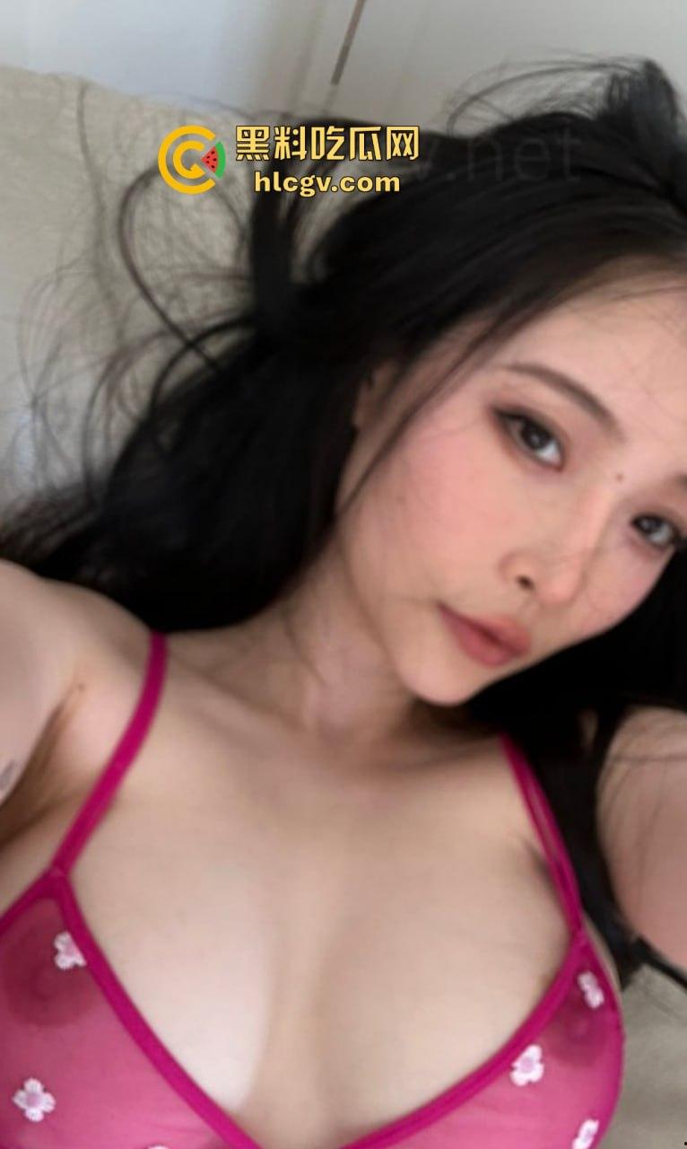 推特OF极品反差母狗【孙禾颐】放飞自我！道具自慰情趣制服，第一季全裸福利合集劲爆上线！-30