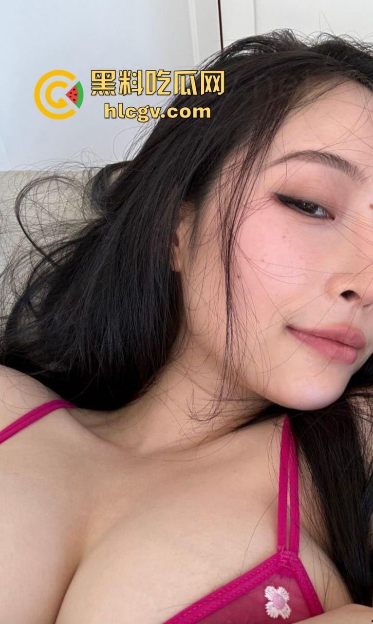 推特OF极品反差母狗【孙禾颐】放飞自我！道具自慰情趣制服，第一季全裸福利合集劲爆上线！-31