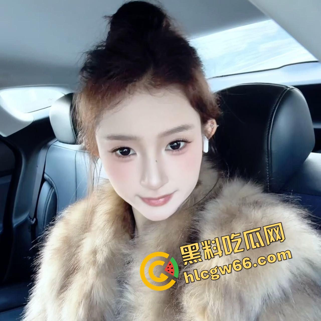 上海大学【刘蕾】穿女仆装被男友和兄弟轮番操翻，粉嫩肉穴夹得贼紧，叫声骚到想冲进去一起上！-3