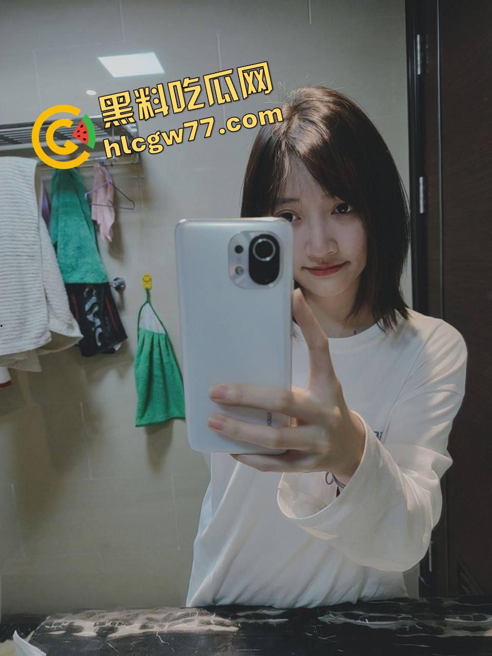 陕西西安交通大学『陈珂』被前男友爆料形象全靠演，做爱自拍舔屌求操，小逼黑得像煤球！-7