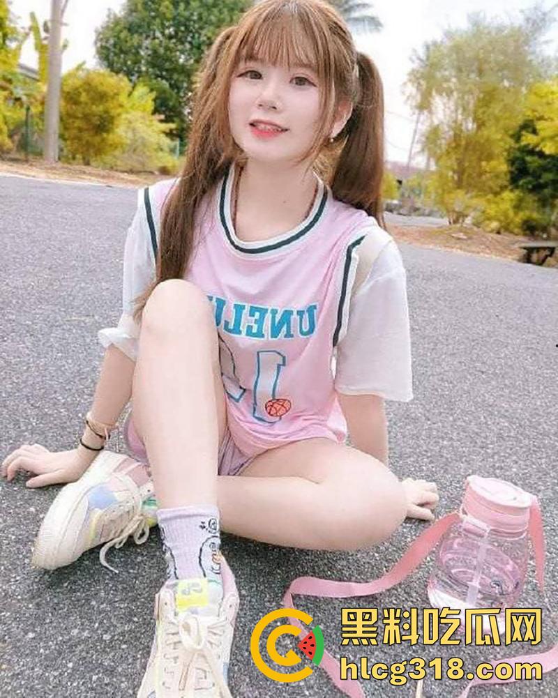 绿你的不一定是兄弟，也可能是你爸！湖南师范学院【徐晓筱】，被男友父亲拿下，贪恋大屌疯狂吃鸡！-3