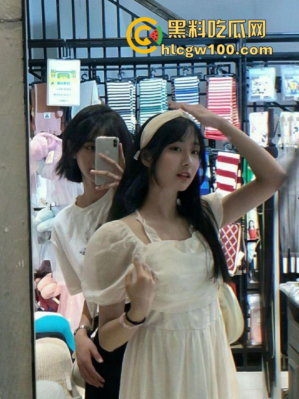 南京传媒学校校花【刘思思】调教视频曝光，欲求不满的母狗校园公交车大大颠覆了以往的形象-9