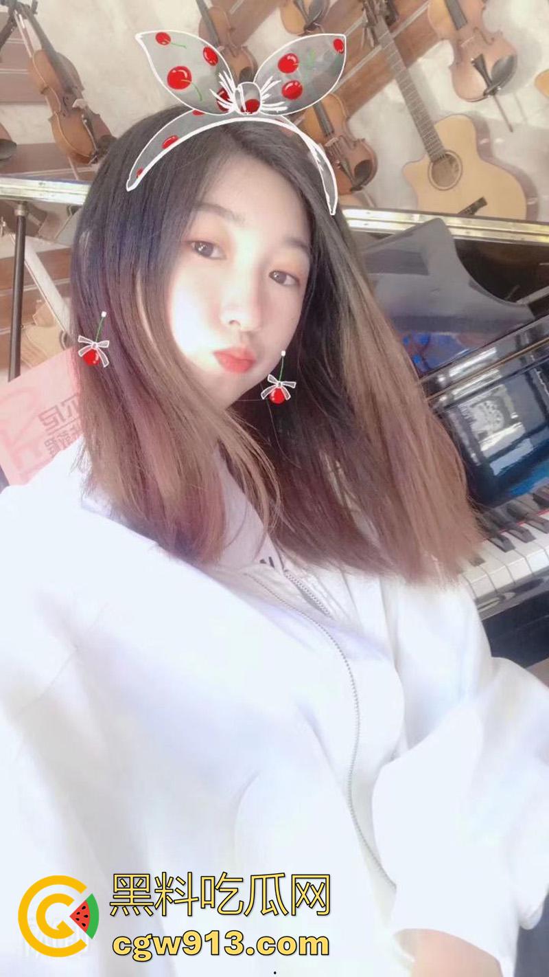 曝光辽宁营口人妻【迟媛媛】，半夜户外找陌生人口交，最多时曾1v7体验精液敷脸，这老公真是绿没边了！-4