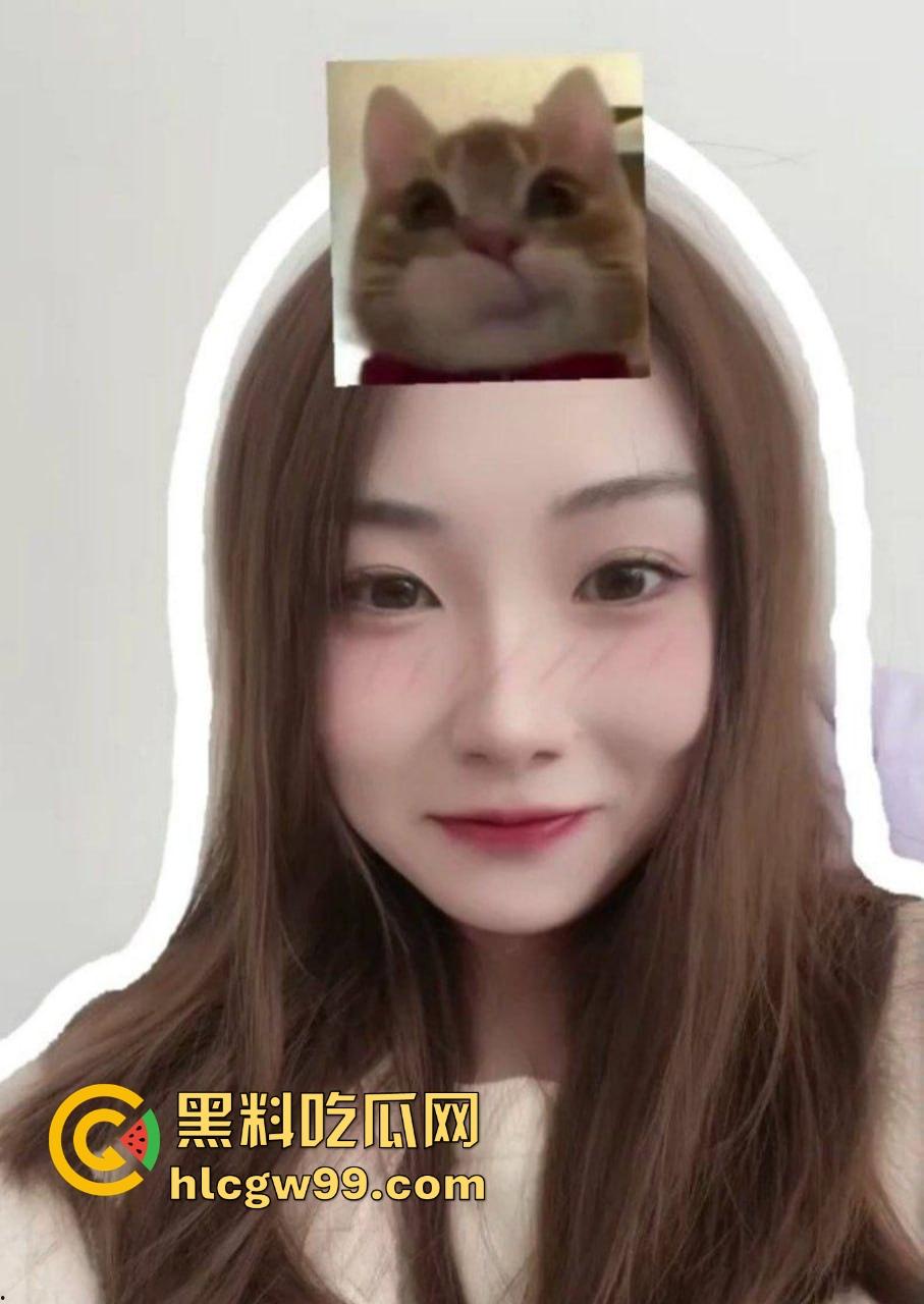 大连师范学院【吴美芳】清纯惹人怜，校内无数人的理想初恋，露脸裸聊视频遭曝光流出！-1