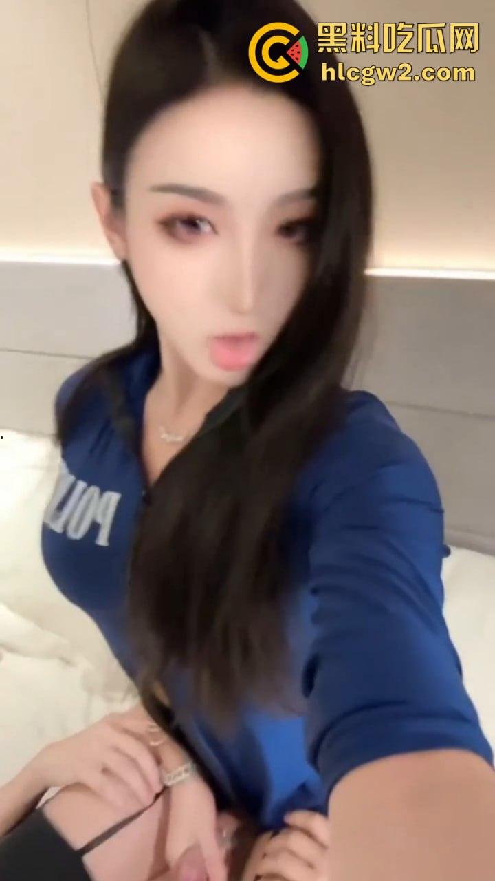 上海极品TS【潘雨辰】高挑火辣身材 绝美容颜加精湛口技 纤细美腿撩人骚动 比女人还会叫！慎入！-10