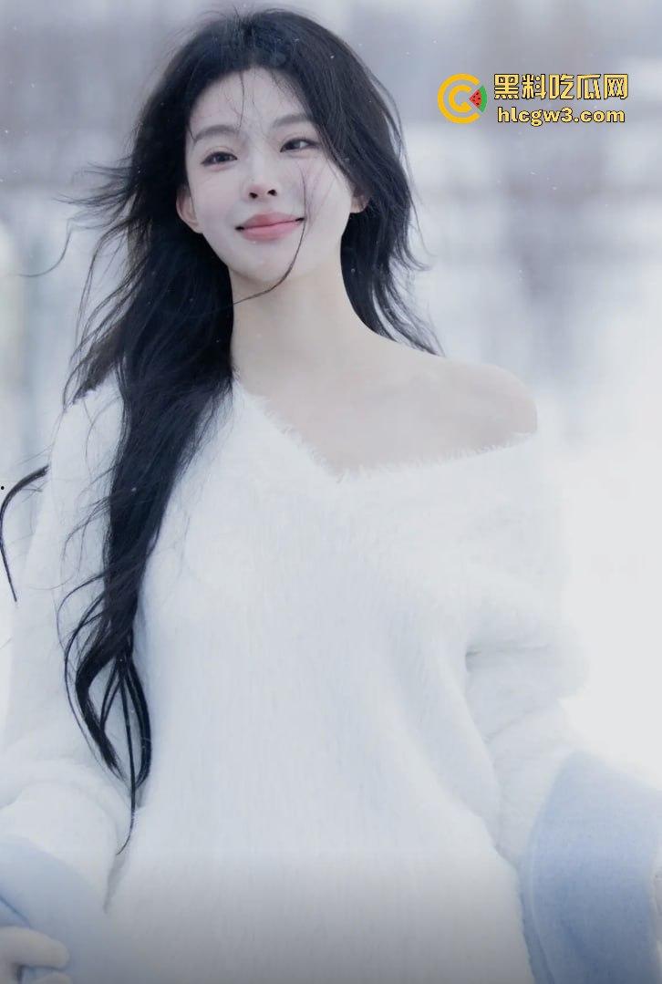 500W粉网红『谢欣桐』劈腿大戏！恋爱四年跑进富二代怀抱，私密视频曝光，干湿分离成神秘操作！-34