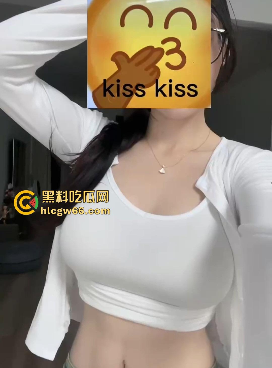 江苏盐城眼镜妹前女友『许多多』大腿夹跳蛋自拍后入，骚逼浪得像被电过，早起的人儿有逼看！-1