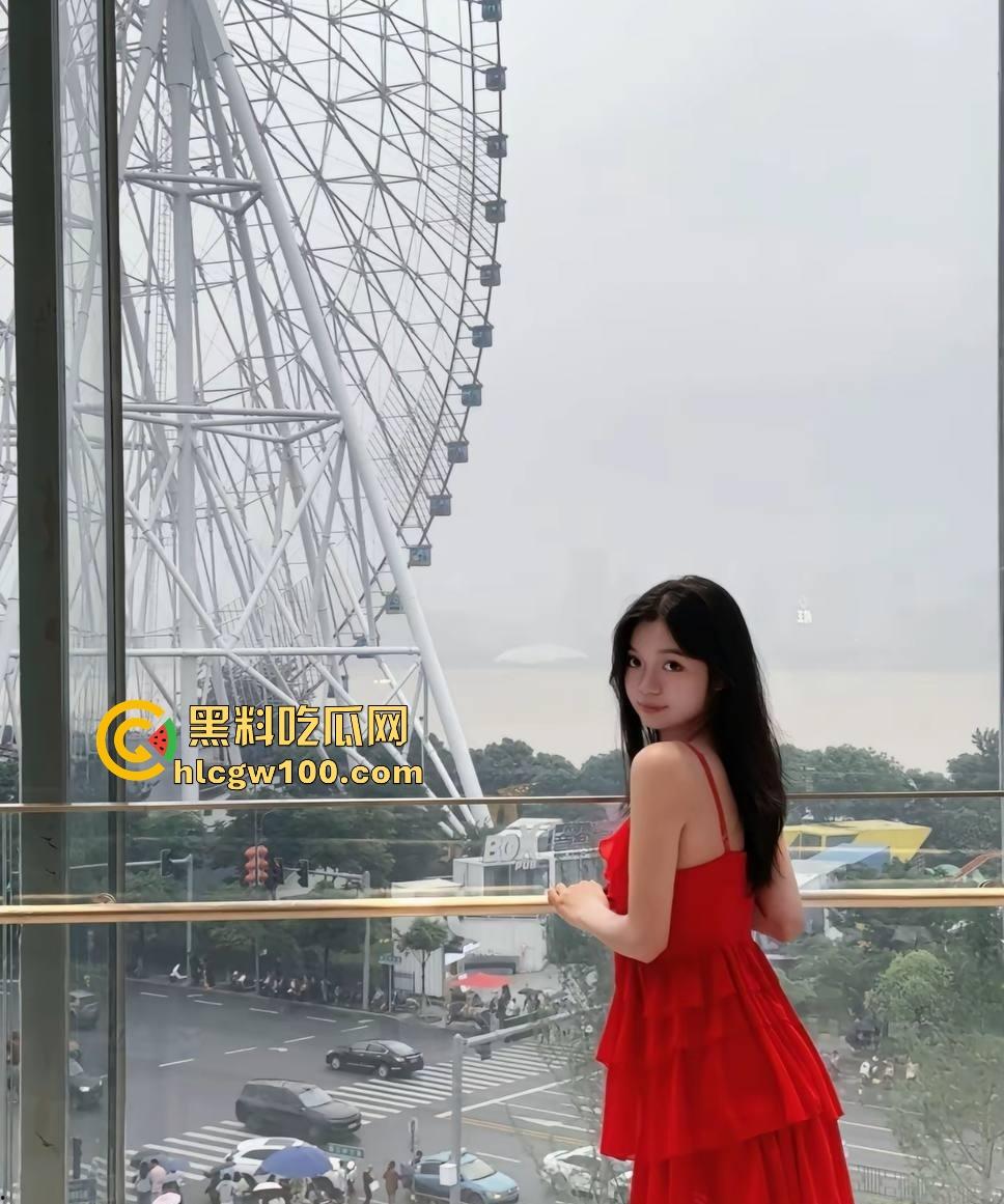 抖音网红『 一直丸』曝光，岭南职院清远校区陈佳怡靠旅拍上位，传言只要能带她旅游就能睡，现正陪金主哈尔滨狂欢！-9