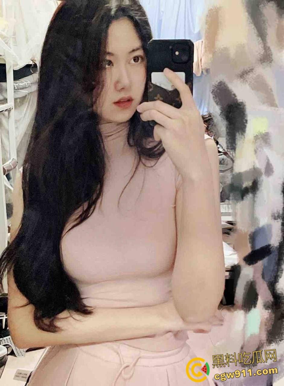 江西财经大学校花【杜菲菲】，约炮不雅视频泄露，戴手铐撅臀被无套爆操，颜射口爆淫照流出，纯纯的反差母狗！-3