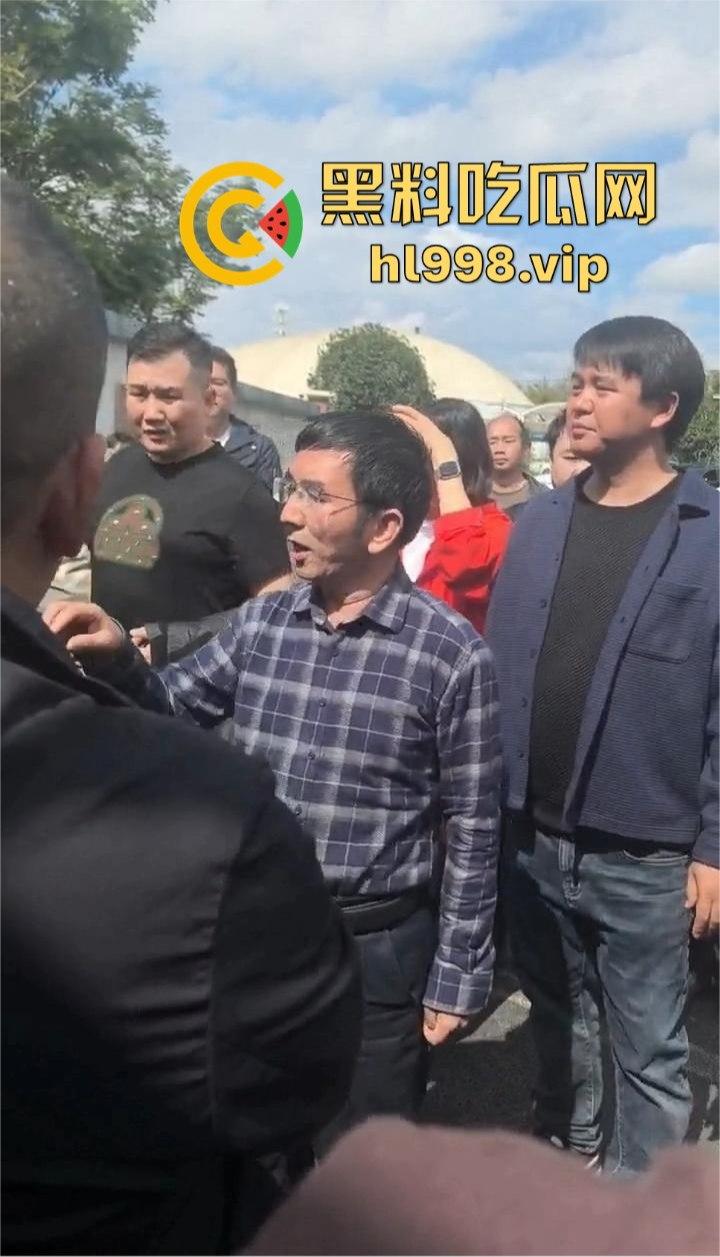 云南昆明长丰学校食堂提供变质肉？校方荒谬回应惹众怒：臭肉怕啥，老鼠蟑螂都能吃！-9