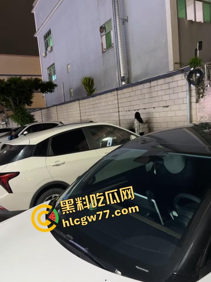 小学骚妹『林雨桐』年龄懂得都懂，跟黄毛开房被亲姐现场逮住，床单都湿了才反应过来闯大祸！-8