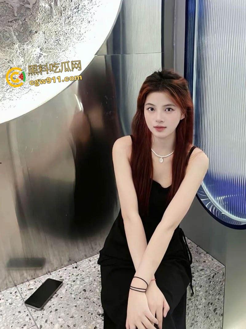 山西大同小学妹【林雯慧】，欲求不满酒店激情做爱，一进门扑倒男友樱桃小嘴直吞鸡巴，口爆吞精还想来第二次！-3