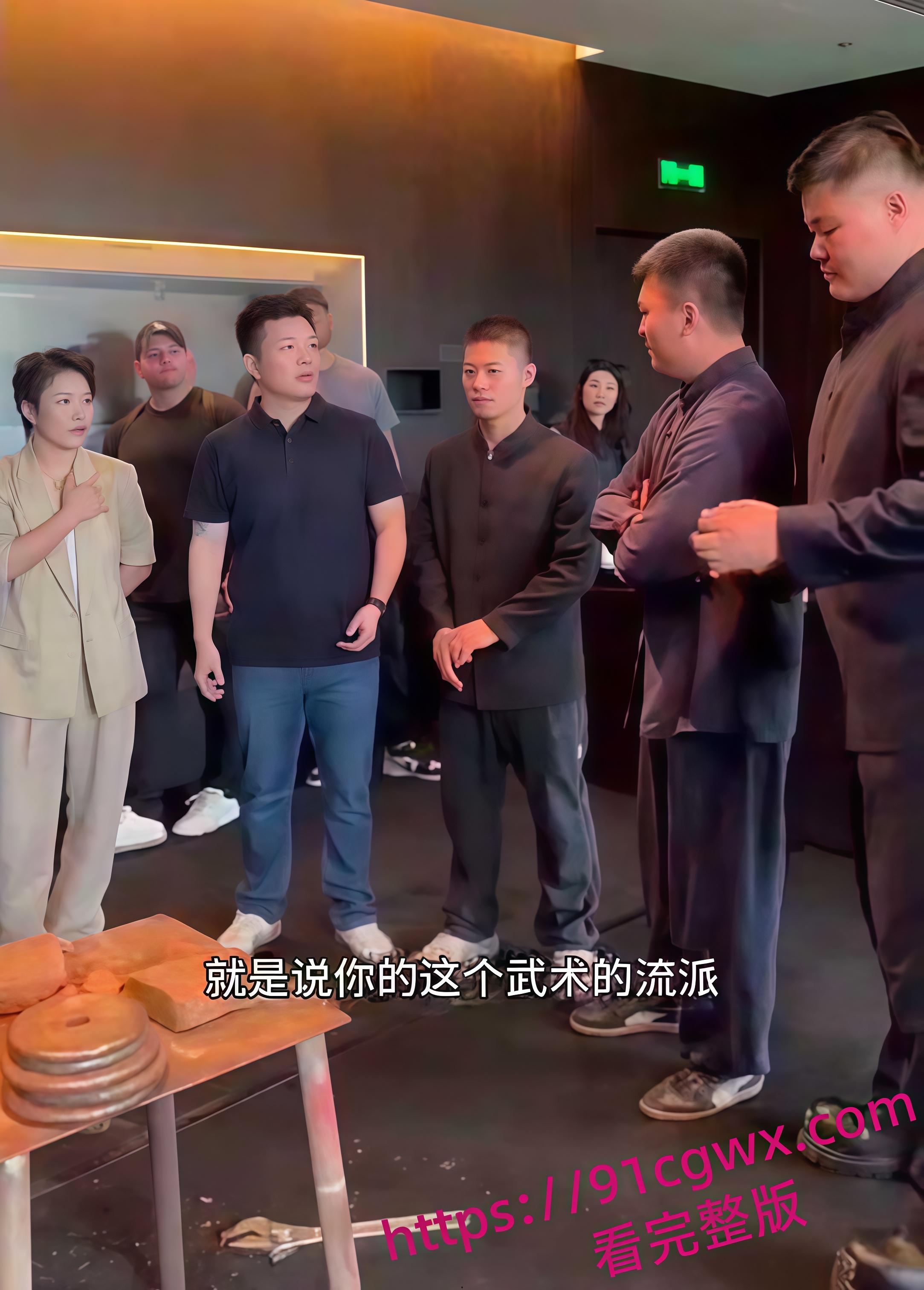 中国通背拳传人赵鸿刚参加UFC扇耳光大赛被对手KO引发全网热议！-1