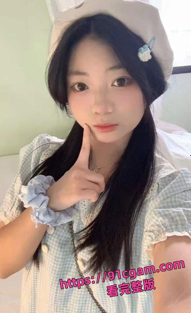 福建18岁高三妹妹，被金主约到家里爆操，最后摘套狠狠内射-6