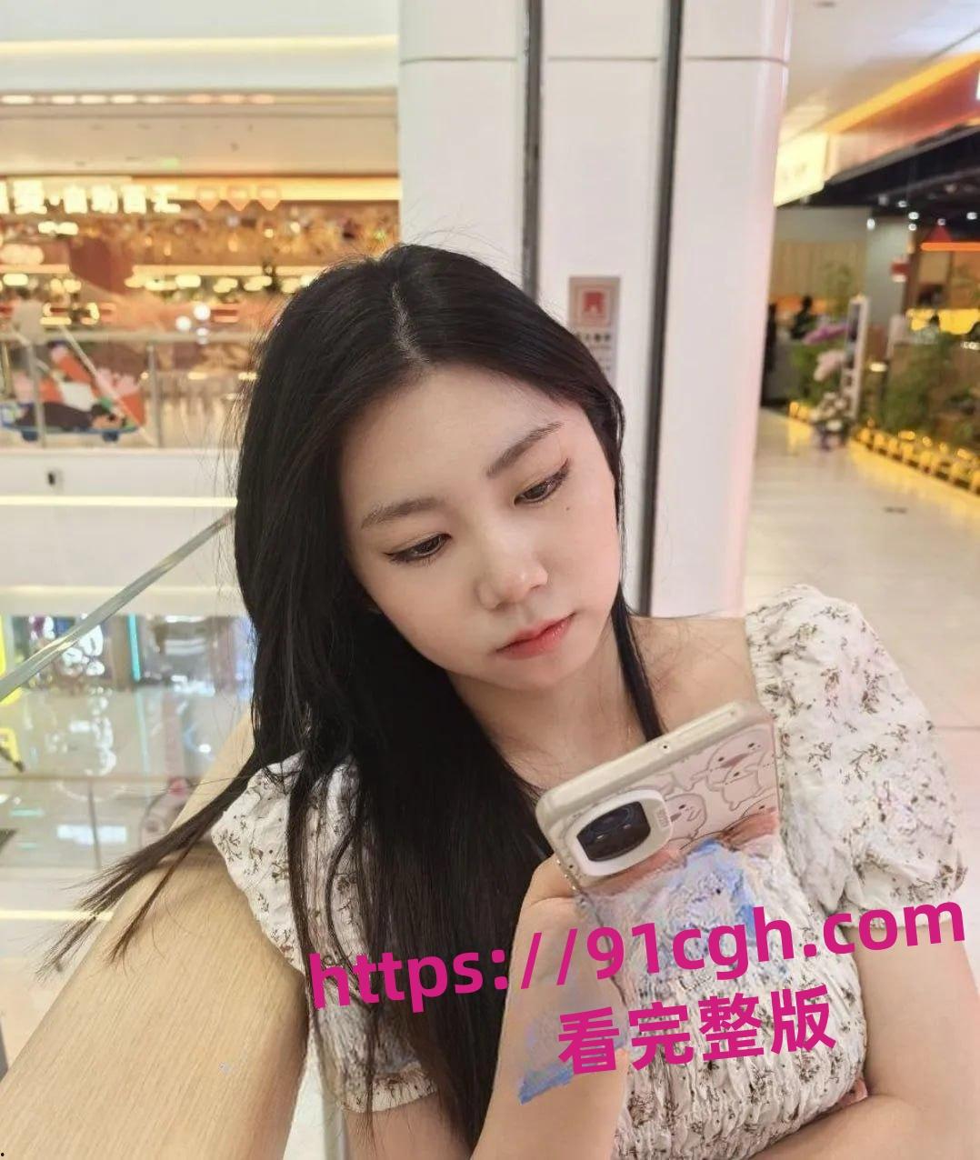 曝光极品女大校花 第一视角性爱私拍 主打真实露脸雪白肌肤-1