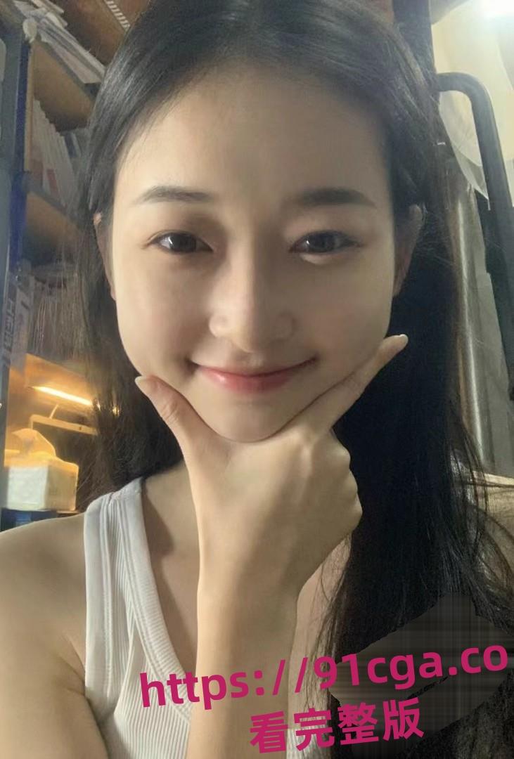 南京艺术学院清纯女大学生『赵思燕』沦为金主玩物！3P调教视频流出！-1