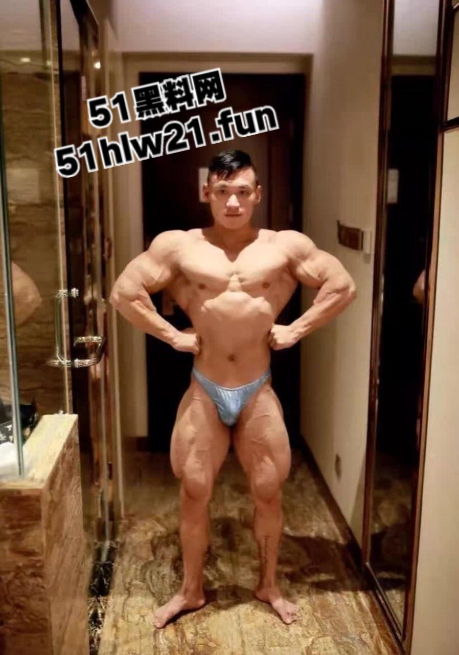 健美冠军【武涛】性爱视频流出，怼脸实拍实锤本人，这么大的肌肉一般女人还真受不了！-2