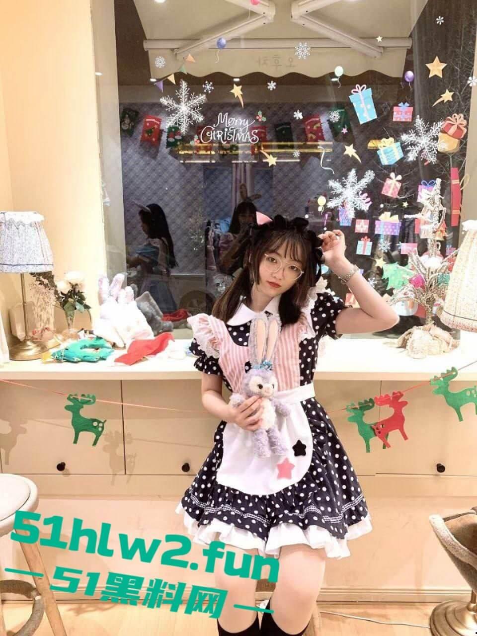 粉嫩童颜女神【琥珀】白幼瘦大奶萝莉娇小的身体柔软香甜，被主人各种玩弄做爱私拍流出。-1