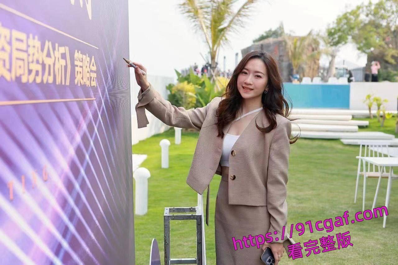 汕头市龙湖区第二人民医院院长黄宏佳与院主任王梦洁通奸被抓现行-4