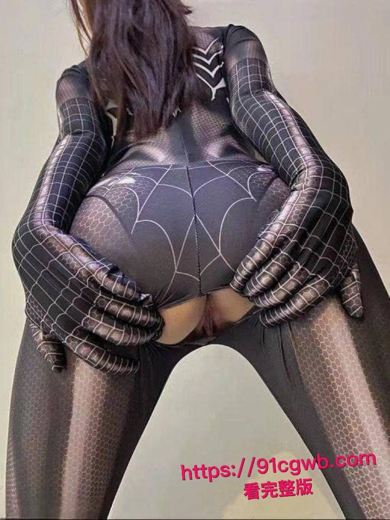 马来西亚DJ网红蓝星蕾聚会醉酒被同学下药迷奸全过程曝光 反差婊子被扒穴骚样私照流出让人看硬-1