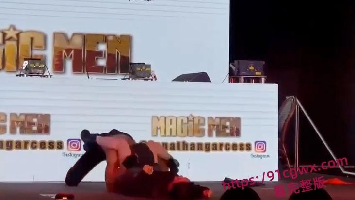 韩国妹子玩的花活就是花，超淫荡的妹子就如同是黑人们的泄欲玩具-4