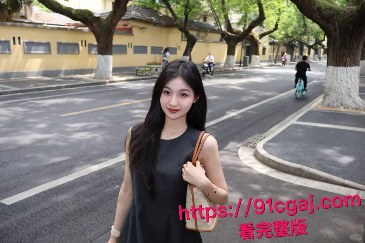 上海民航学院江子瑜小三风波！清纯制服妹子私下变母狗，被金主无套鸡巴狂捅骚穴，侧入后入轮番上阵玩到腿软！-2