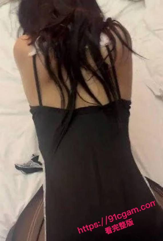 浙江00后学生妹李丹大瓜！不雅视频被渣男曝光，翘臀反差炸翻全网！-4