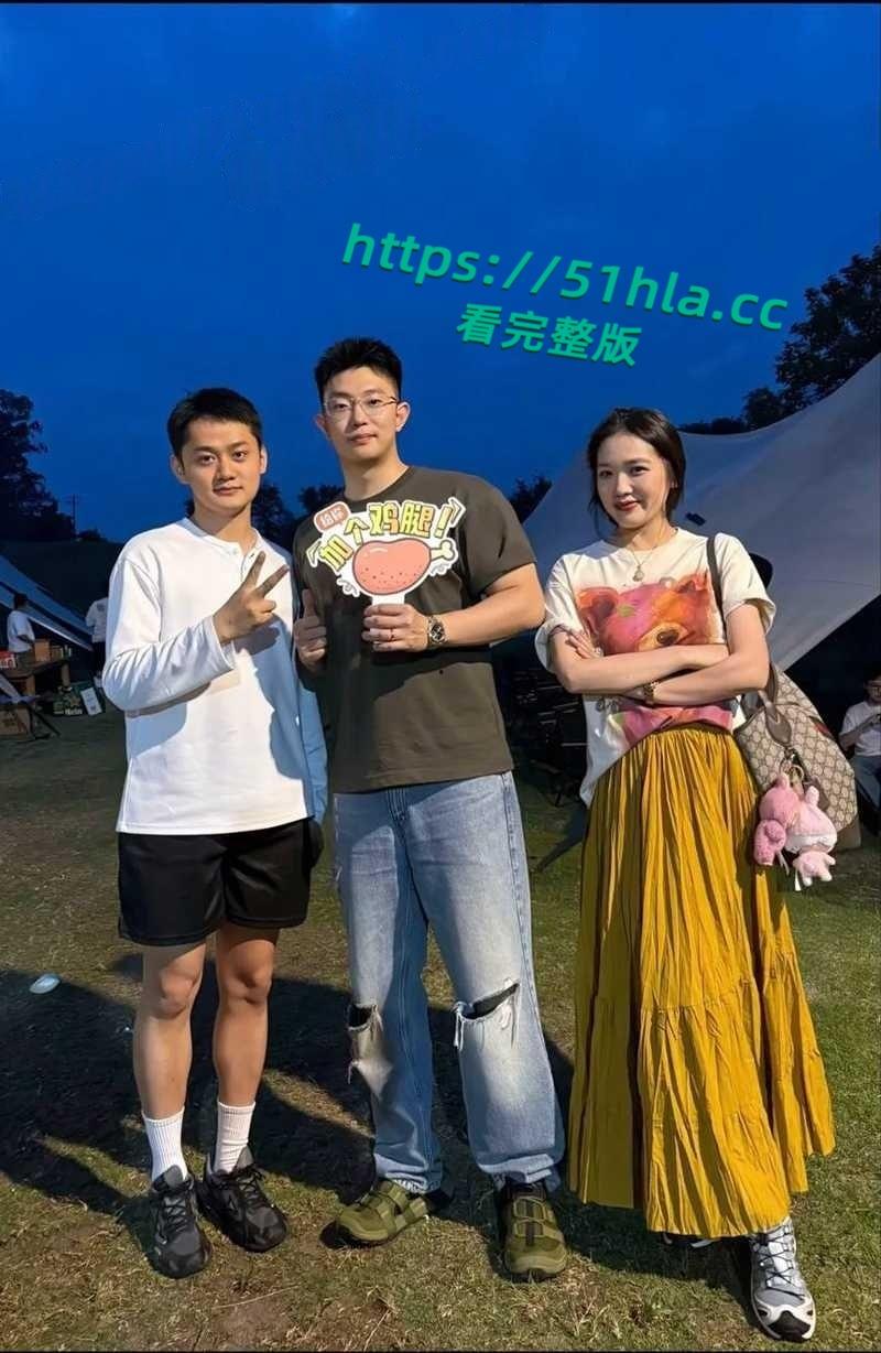 抖音网红律师【西绿】人设塌房假律师身份曝光，同事张辰铭假cp真炮友，二人性爱视频流出全网疯传！-8