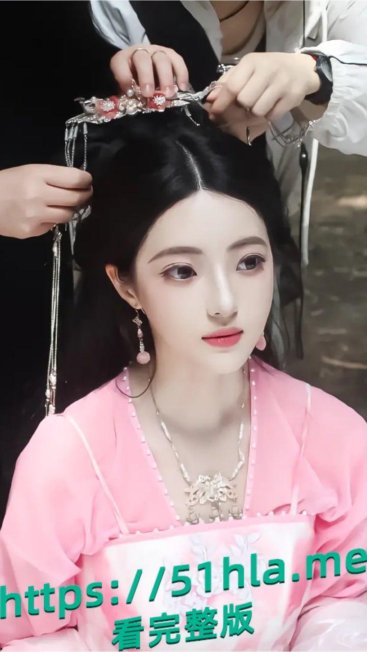 顶流塌房实锤？许凯被前女友许荔莎曝出轨分手，于正急删回应引热议。不雅视频被爆出！-4