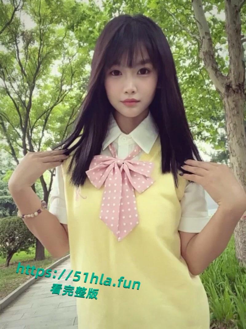 真实迷奸，白嫩学生妹醉酒被带到酒店强制深喉扇嘴巴爆操，无套内射后犹如垃圾般被丢弃一旁！-3