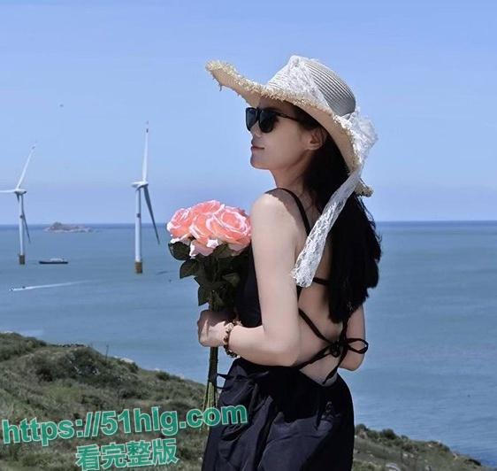 【武汉】东西湖人妻【胡丽】出轨被曝！与小鲜肉炮友激情销魂，小少妇逼毛旺盛淫水超多，真是极品！-2