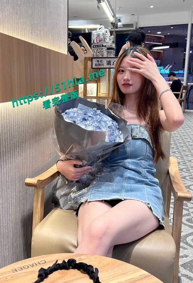 北大超美高财女不雅视频流出，气质女神被男友花式开发小骚穴，露脸口交无套内射玩法超淫！-5