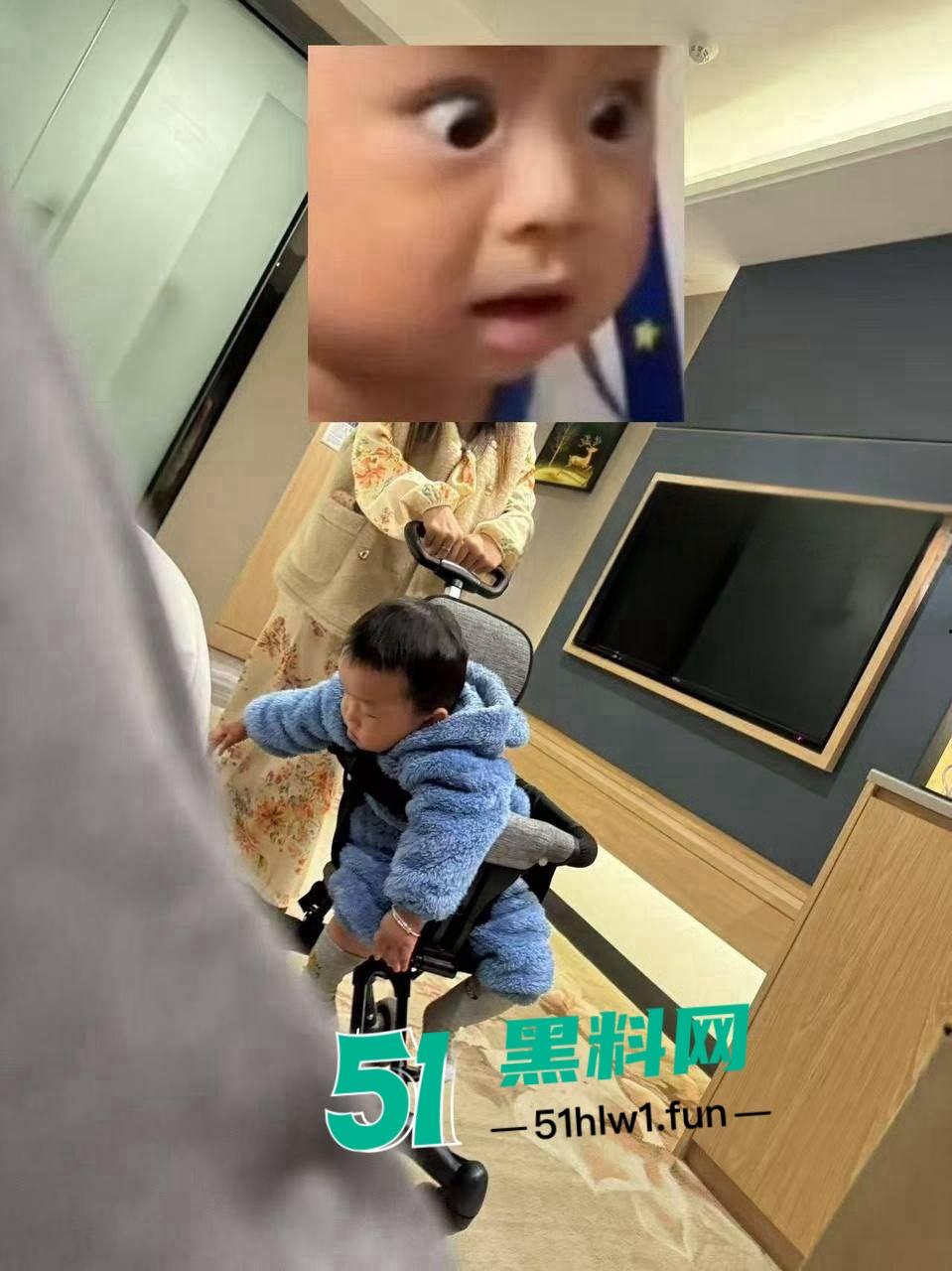 广东抠门人渣【罗文超】的骚操作曝光 带娃人妻当孩子面被操 到头连个辛苦费都捞不到！-4