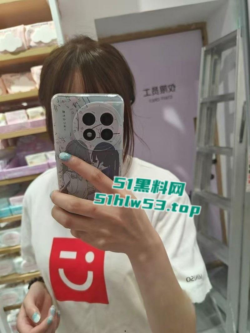 湖北咸宁崇阳县拜金女【徐然】背着男友出轨网恋奔现，惨遭假富二代爆操一顿后无情曝光！-2