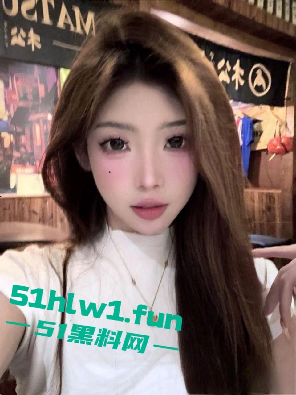 颜值反差女主播【VV星球】福利流出，天使脸蛋九头身巨乳，黑色蕾丝薄纱下的骚气让人瞬间浴血沸腾！-11