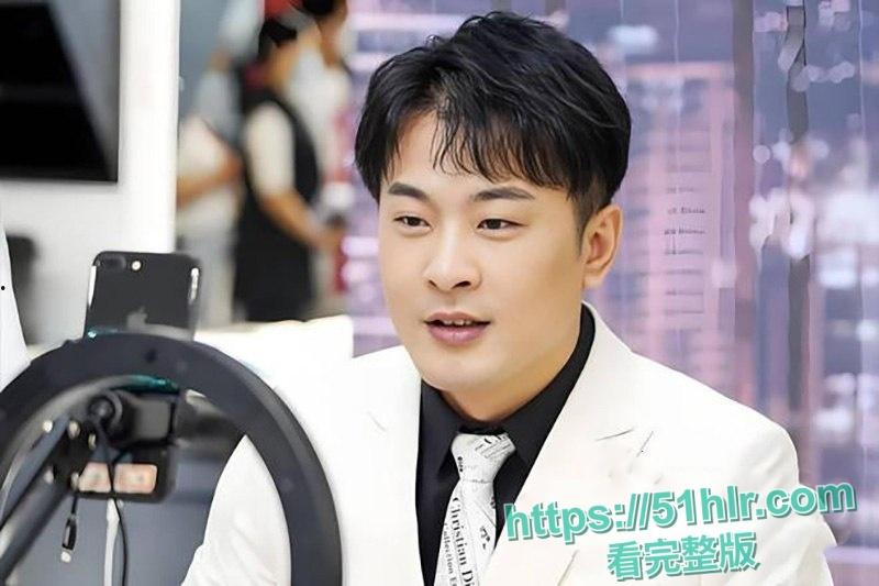 顶流男网红【辛巴】再陷风波，嫖娼丑闻被揭露后，辛巴逃亡香港，激情嫖娼视频全网疯传，人设彻底塌房-5