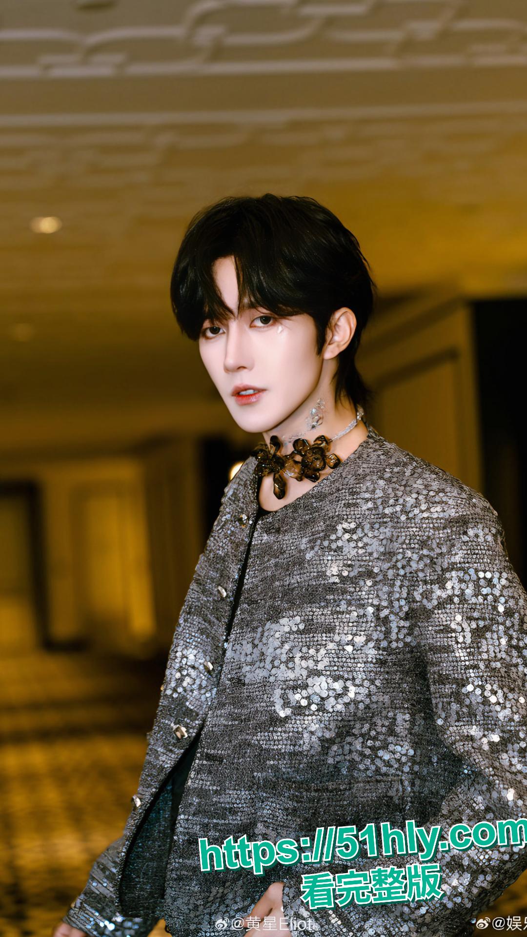 黄星邱鼎杰裸照流出 经纪公司悬赏百万追溯来源 被爆与男同做爱屁眼狂欢-1