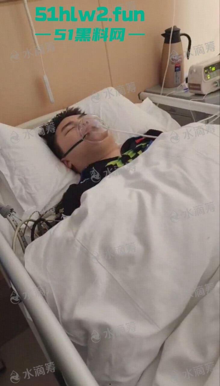 重庆精神小伙【蓄意喵喵拳】玩车耍帅不慎车祸，全家装可怜骗取社会同情心还搞滴水筹。-5