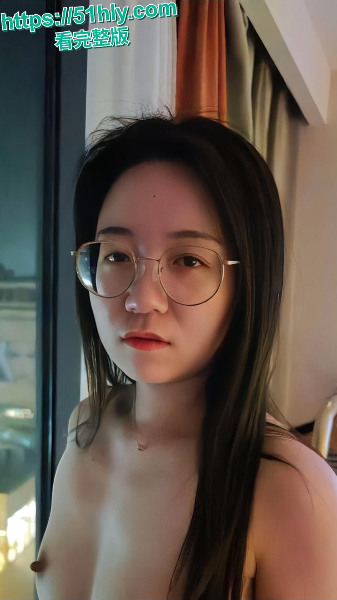 浙江嘉兴清纯人妻何晓韵野外偷情单身小叔子口曝黑料全网疯传！小区楼下口交大屌，忍不住了回家爆操骚母狗！-5