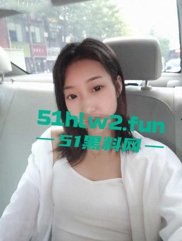 女室友被合租男士迷奸后续意外发展成为了炮友，一场刺激后演变成自己鸡巴套子！-4