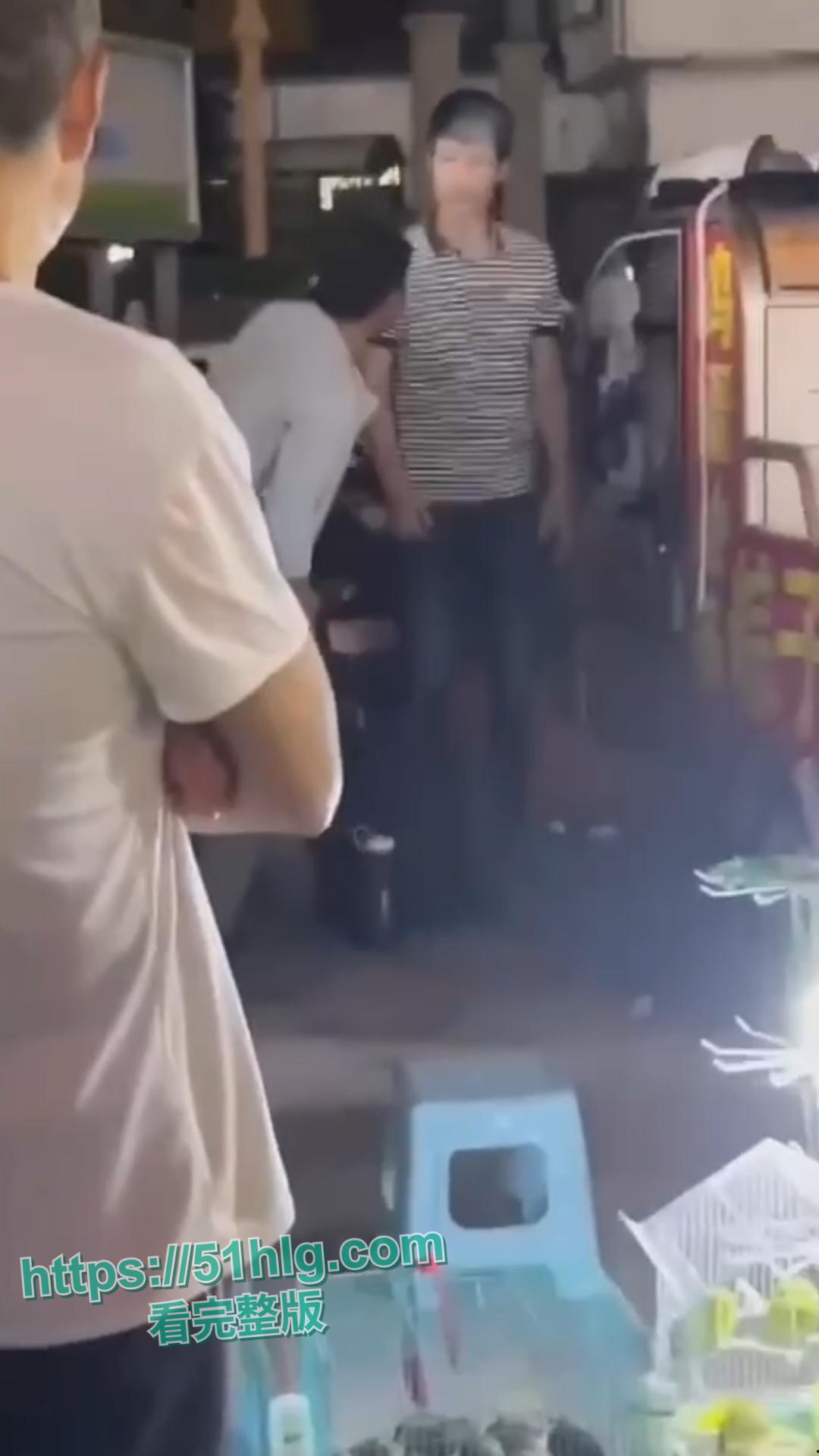 【山东潍坊】小康河夜市惊现血案！争地摊位引发骇人命案，两男激烈冲突，一刀封喉-3