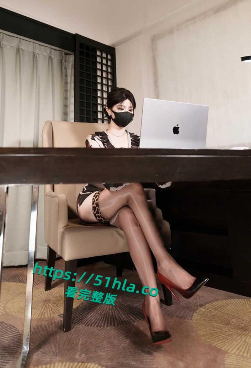 极品网黄女神【台北娜娜】最新剧情AV，性冷淡人妻爱上催情按摩被性技高超的按摩师，无套调教成淫妻欲女！-3