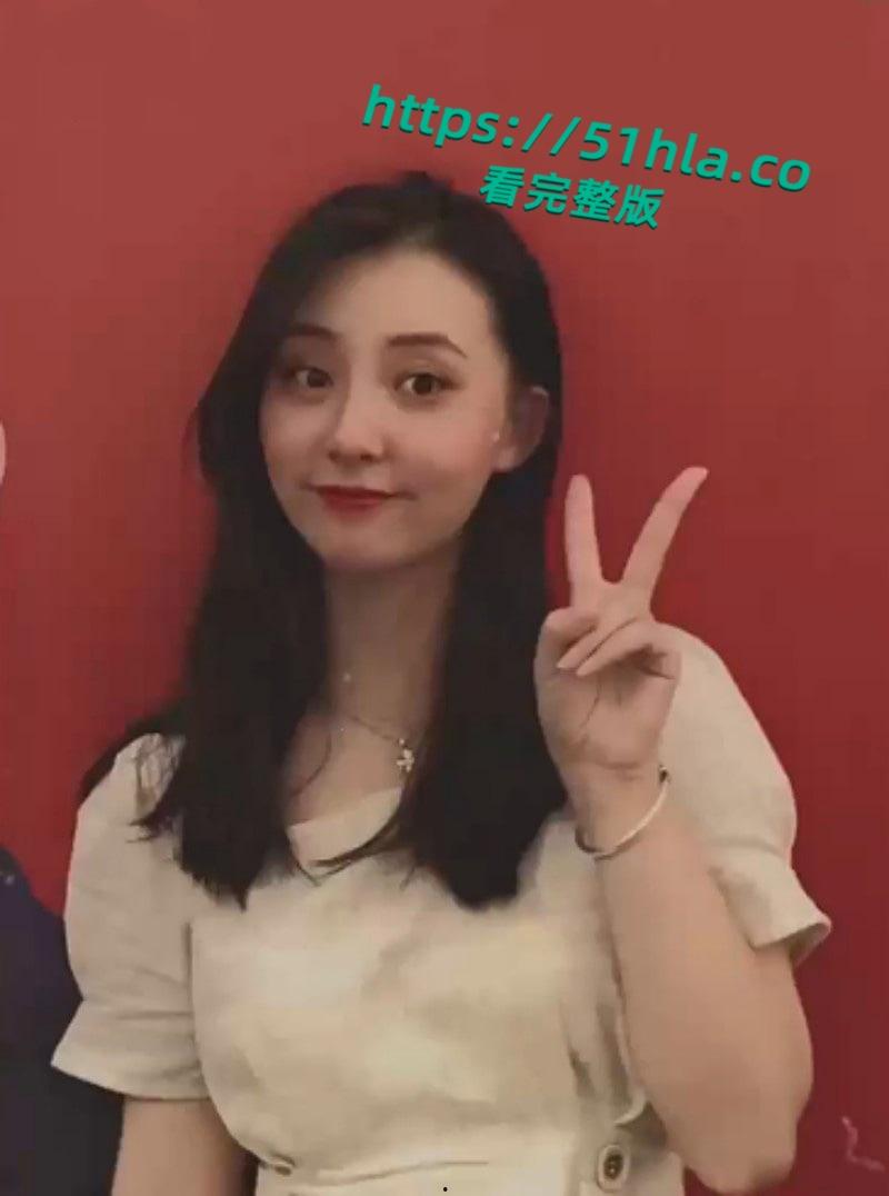 湖南长沙28岁孕妇【张芸敏】骚妇孕期出轨，欲望难泄竟被炮友站起来蹬！-1