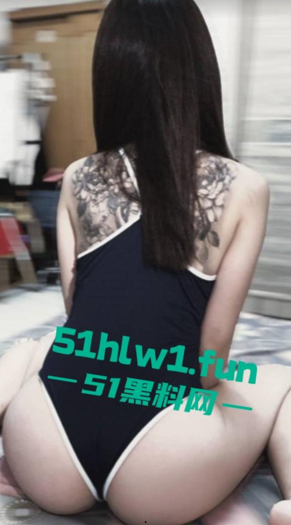 约炮大神投稿自己21岁极品纹身母狗【卢欣柔】年纪轻轻会的不少，各种姿势任猛男持续输出-26