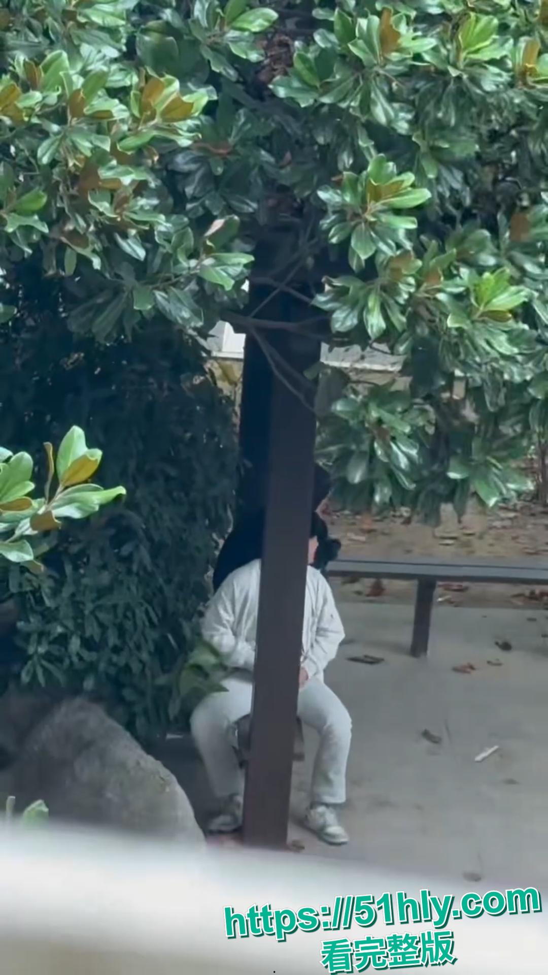 徐州技师学院惊现小情侣户外凉亭激情野战大戏 因太刺激快男同学操了没一分钟秒射-9