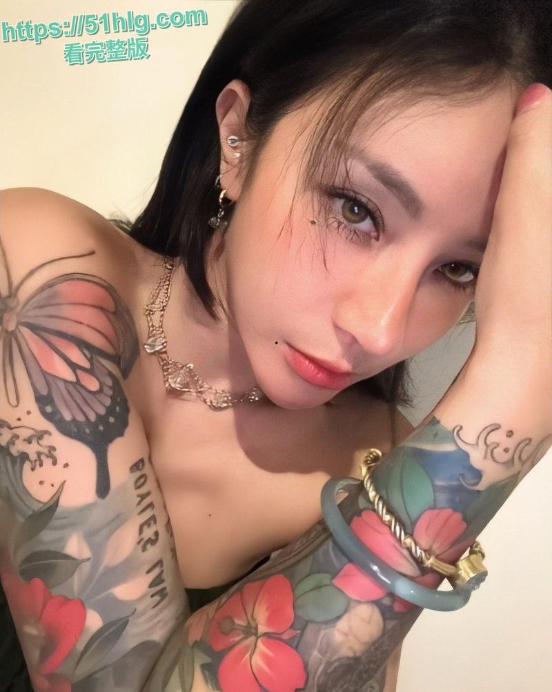 性感纹身潜水教练【梁云菲】私密约炮视频曝光，火辣身材搭配销魂呻吟声，震撼全网！-13