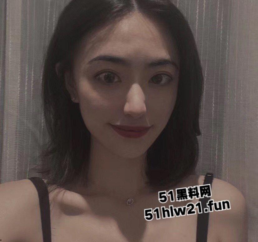 瓜友泄密流出，将自己的御姐女友调教成听话的小母狗，各种网调裸聊分手后将其曝光。-9