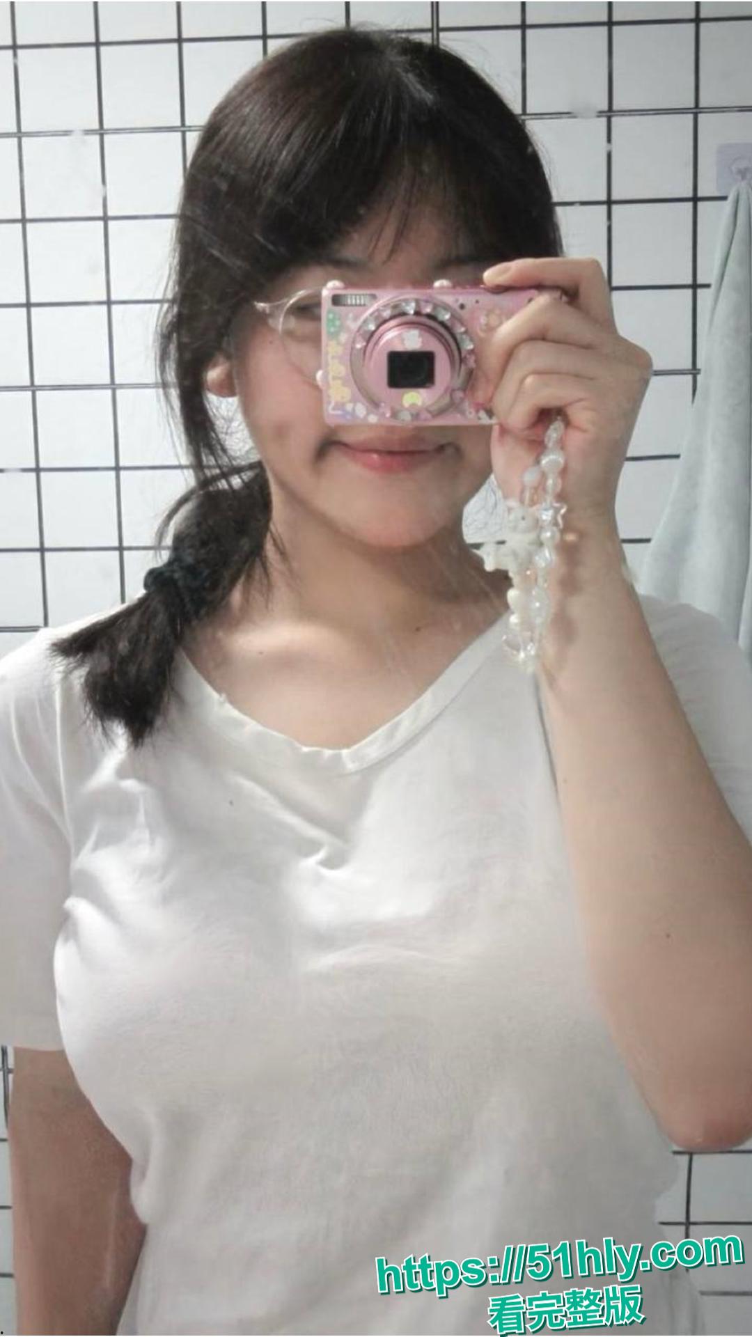 2025南京情趣用品展会 甜美解说妹子视频外泄：巨乳女神跪地撅臀大鸡巴道具狠捅骚穴，喷奶浪叫成真母狗，私下反差太他妈劲爆！-4