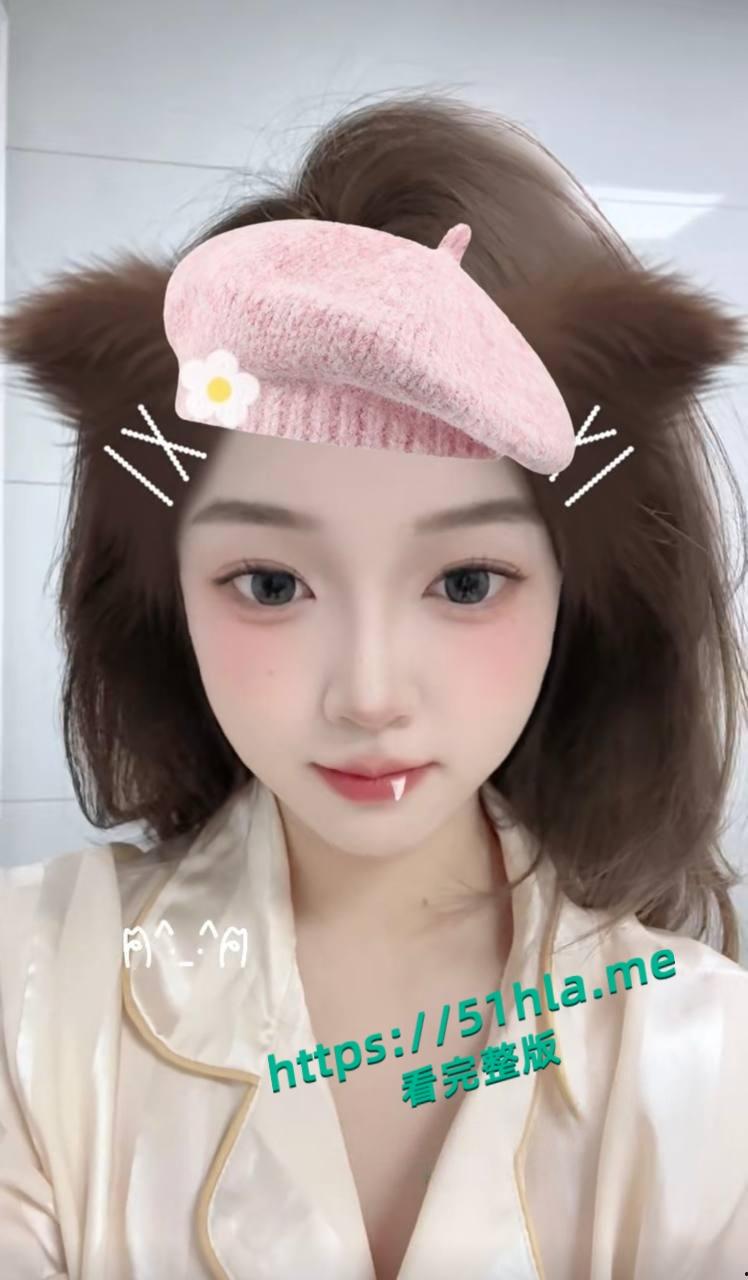 达州市可爱大胸嫩妹，镜前激情口交吞精射出后，骚货摆弄身姿不忘对镜头媚眼挑逗，画面香艳至极！-5