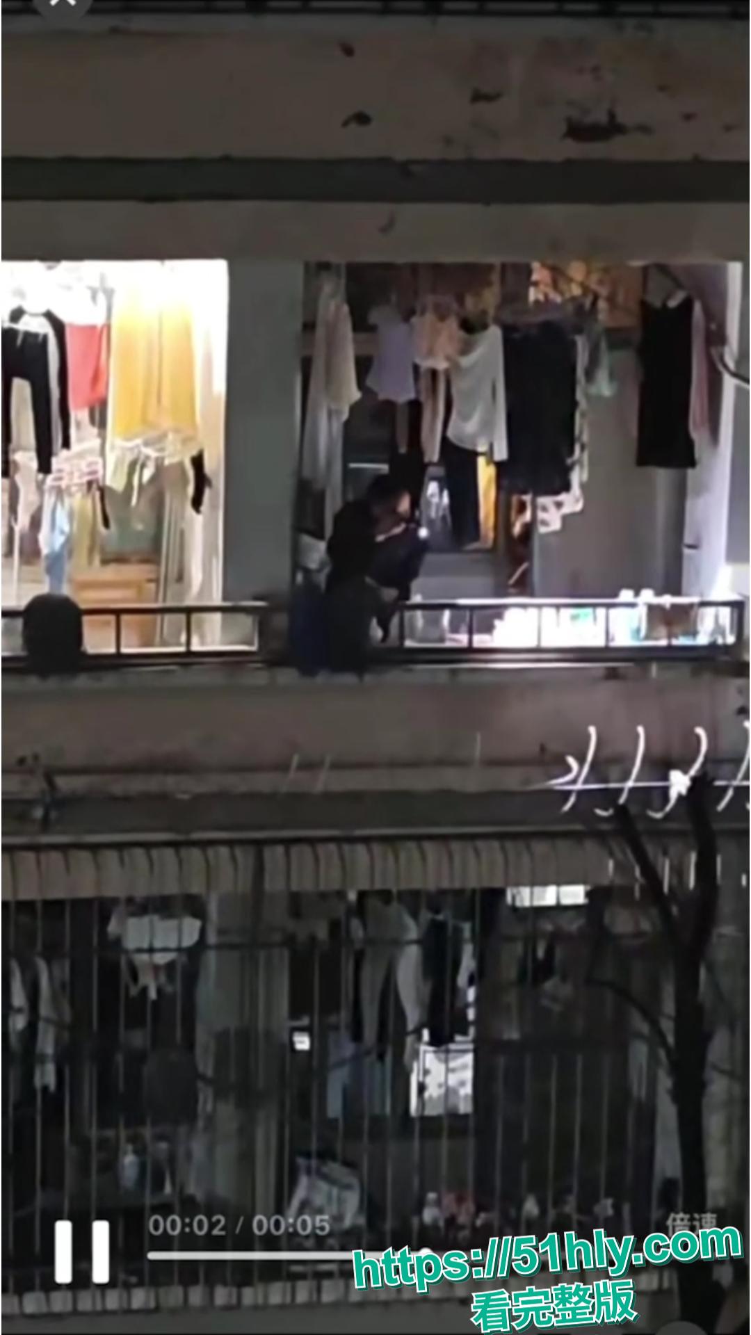 湖北三峡大学有黑人留学生半夜爬进女生宿舍 惊天大反转来了！-2